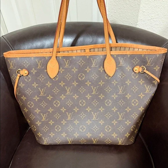 Louis Vuitton Brown Monogram Neverfull with Tan Accents - Picture 2 of 4